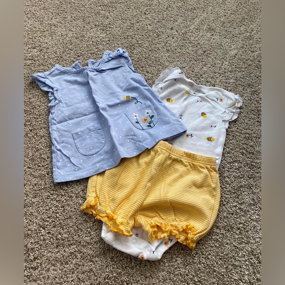 Carter’s 18 month Set
